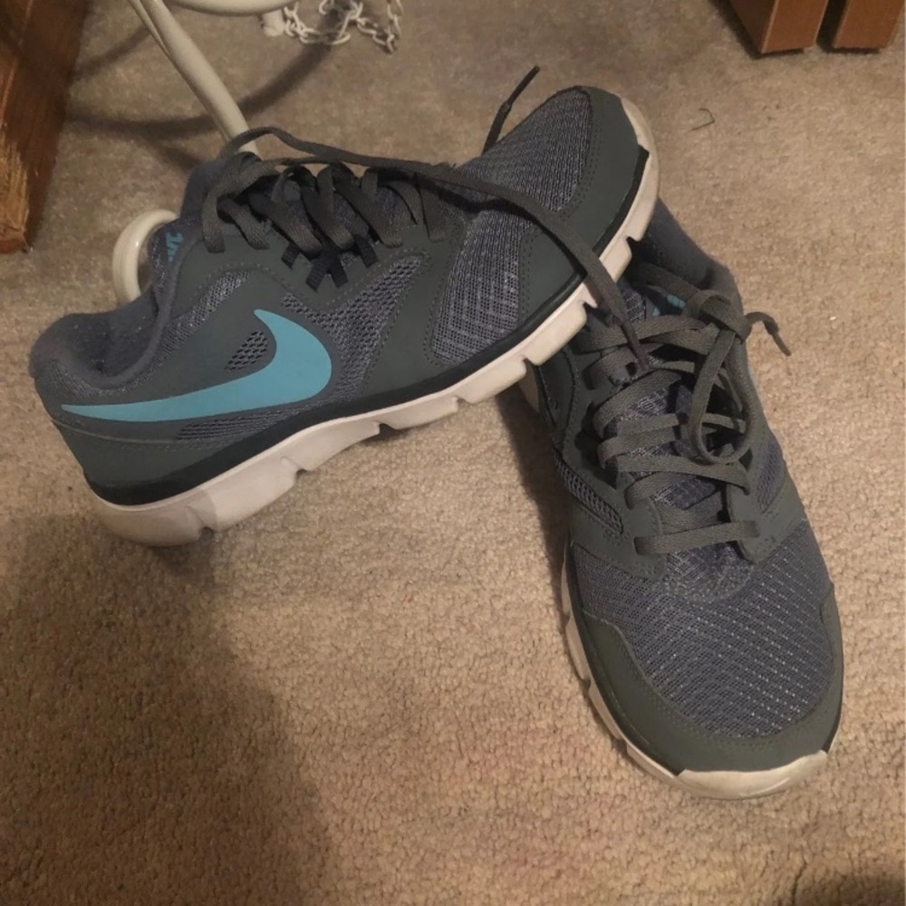 Nike flex experienxe rn 3 size 7 shoes